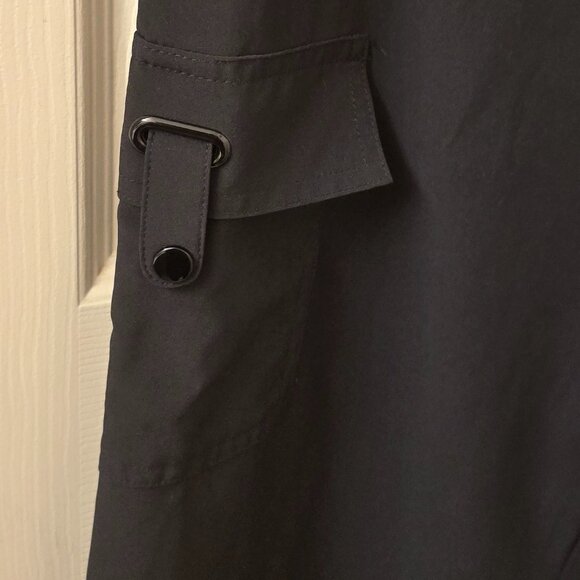 Chico's Zenergy black cargo pants size 2 - Picture 4 of 4